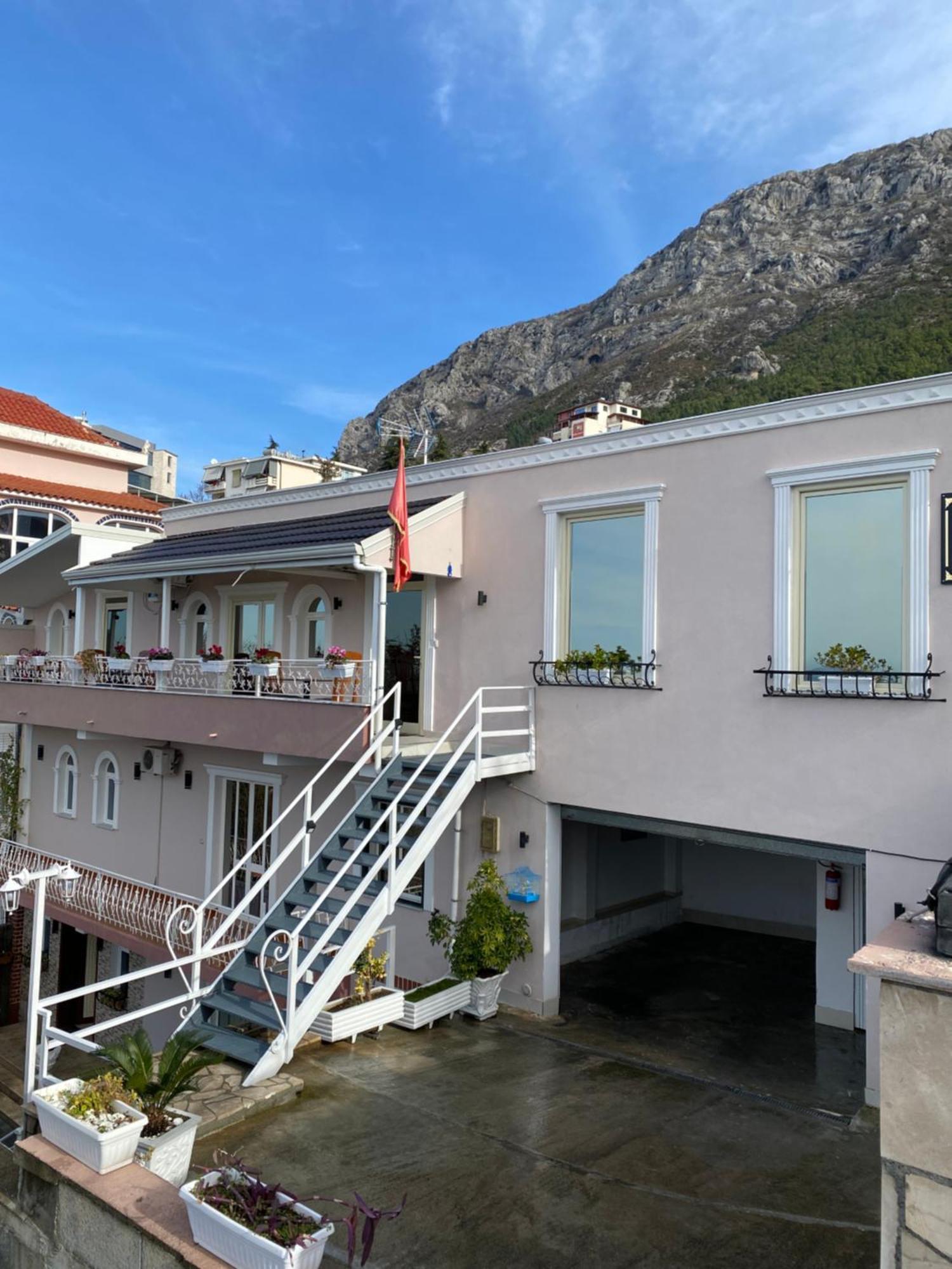 Alesio Guest House Krujë Екстериор снимка